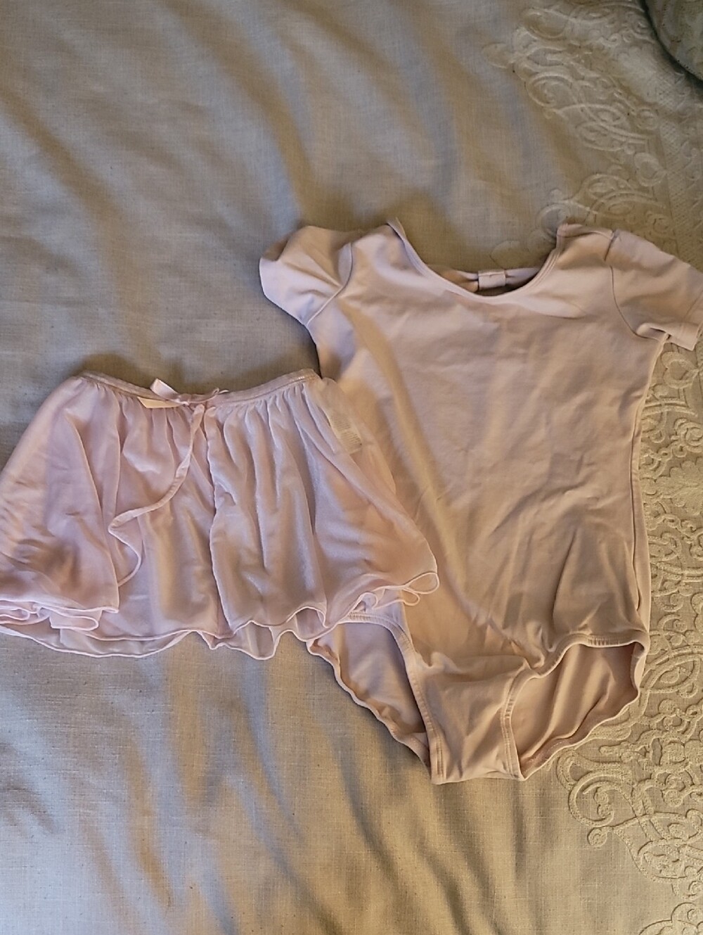 Stelle - Pink Girls Ballet Leotard with Chiffon Wrap, approx. Size 6-7.
